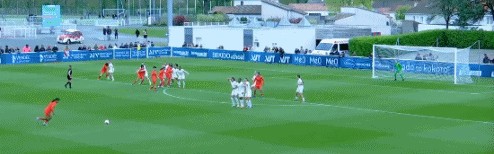 半场：法国女足U16 0-1中国女足U16，周瑾彤任意球破门